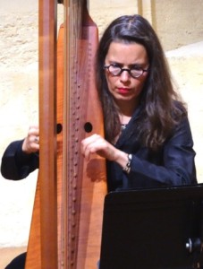 x.Bio & itw.Angélique mauillon & harpe. 104 ko